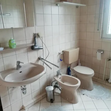 شقة 2 Zimmer-wohnung Mit Grossem Sonnenbalkon