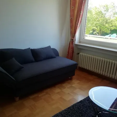 2 Zimmer-wohnung Mit Grossem Sonnenbalkon *